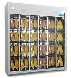 長靴用オゾン殺菌庫(ノズル差込乾燥機能付)M2581SD-43SK