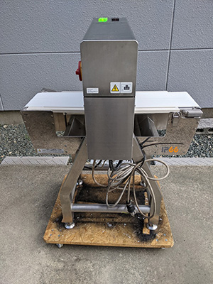 中古アンリツ防水金属探知機KD8113AW(通過高さ75mm×通過幅300mm