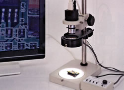 PCモニター連続可変倍率拡大鏡/M856M-V100AHDS