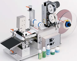 小型卓上ボトル円周貼り付けラベラー/M1424P-1131S