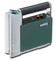 L型デジタル水準器ME9L-T4M