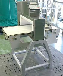 中古アンリツ金属検出機 KD8025A